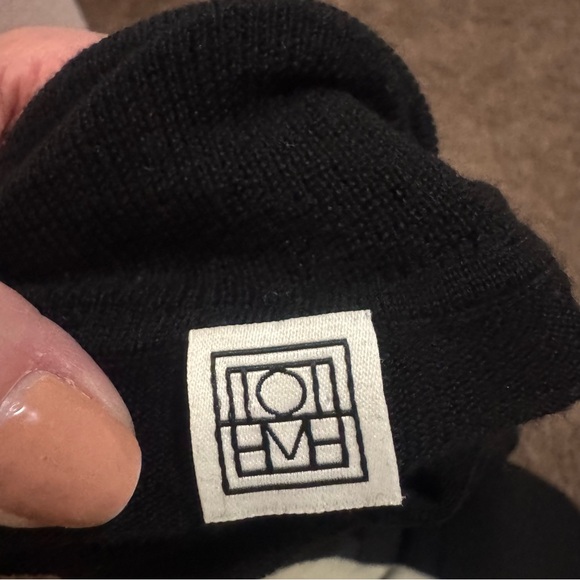 Toteme 100% Black Wool Turtleneck Top Washable Size XS $570 - Picture 5 of 10